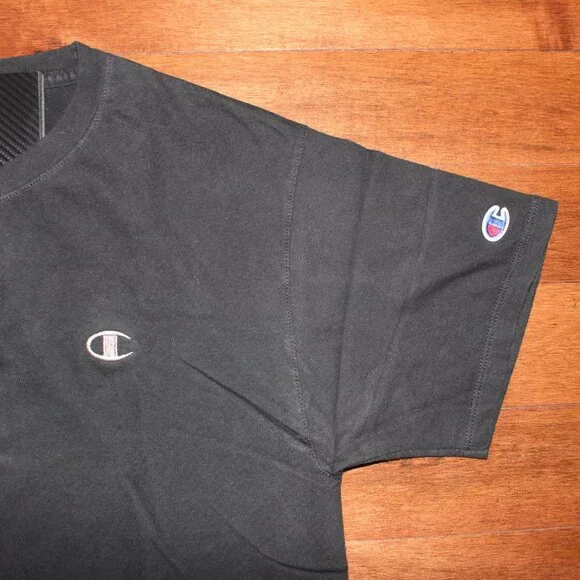 CHAMPION Essential - Picture 2 of 4